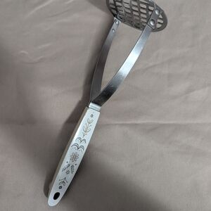 Flint By Ekco Vintage "Arrowhead" Metal Potato Masher